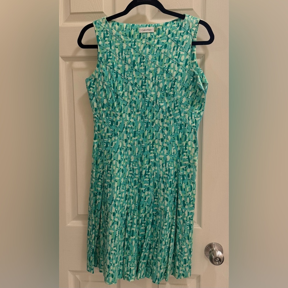 Calvin Klein Green Geometric Sheath Dress